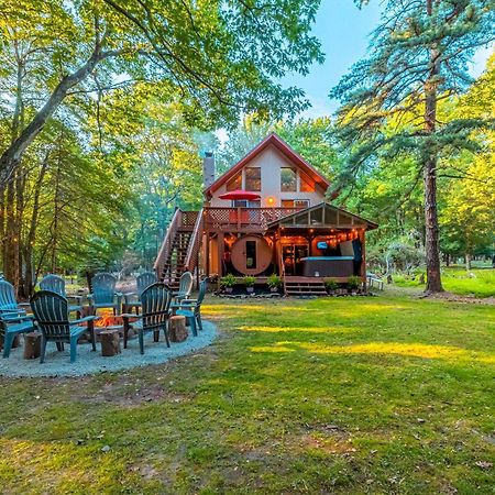 Poconos Ski Retreat With Sauna, Hot Tub, And Game Room Lake Harmony Eksteriør billede