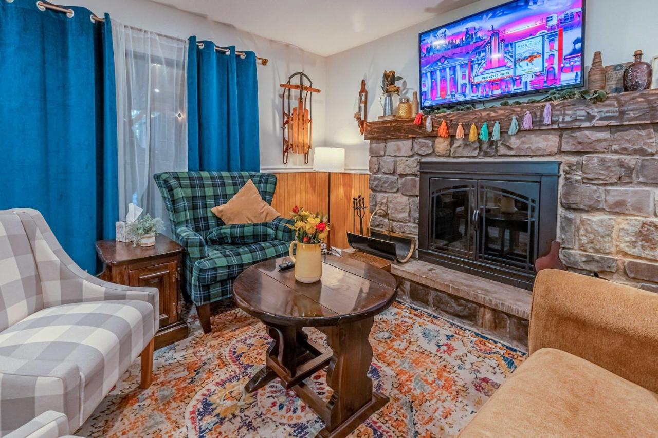 Poconos Ski Retreat With Sauna, Hot Tub, And Game Room Lake Harmony Eksteriør billede
