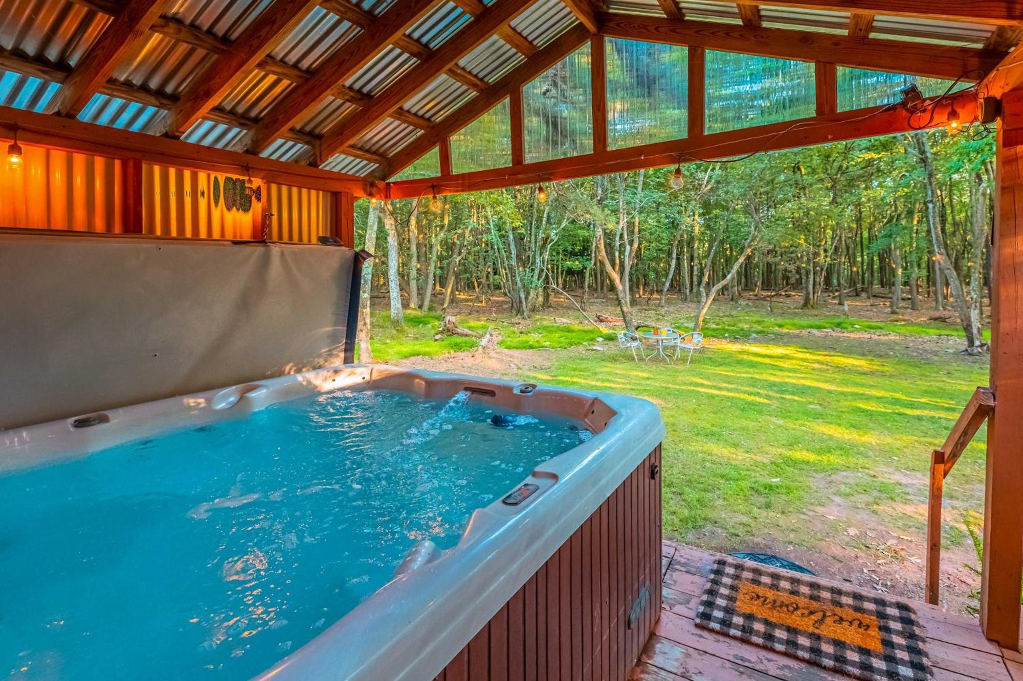 Poconos Ski Retreat With Sauna, Hot Tub, And Game Room Lake Harmony Eksteriør billede