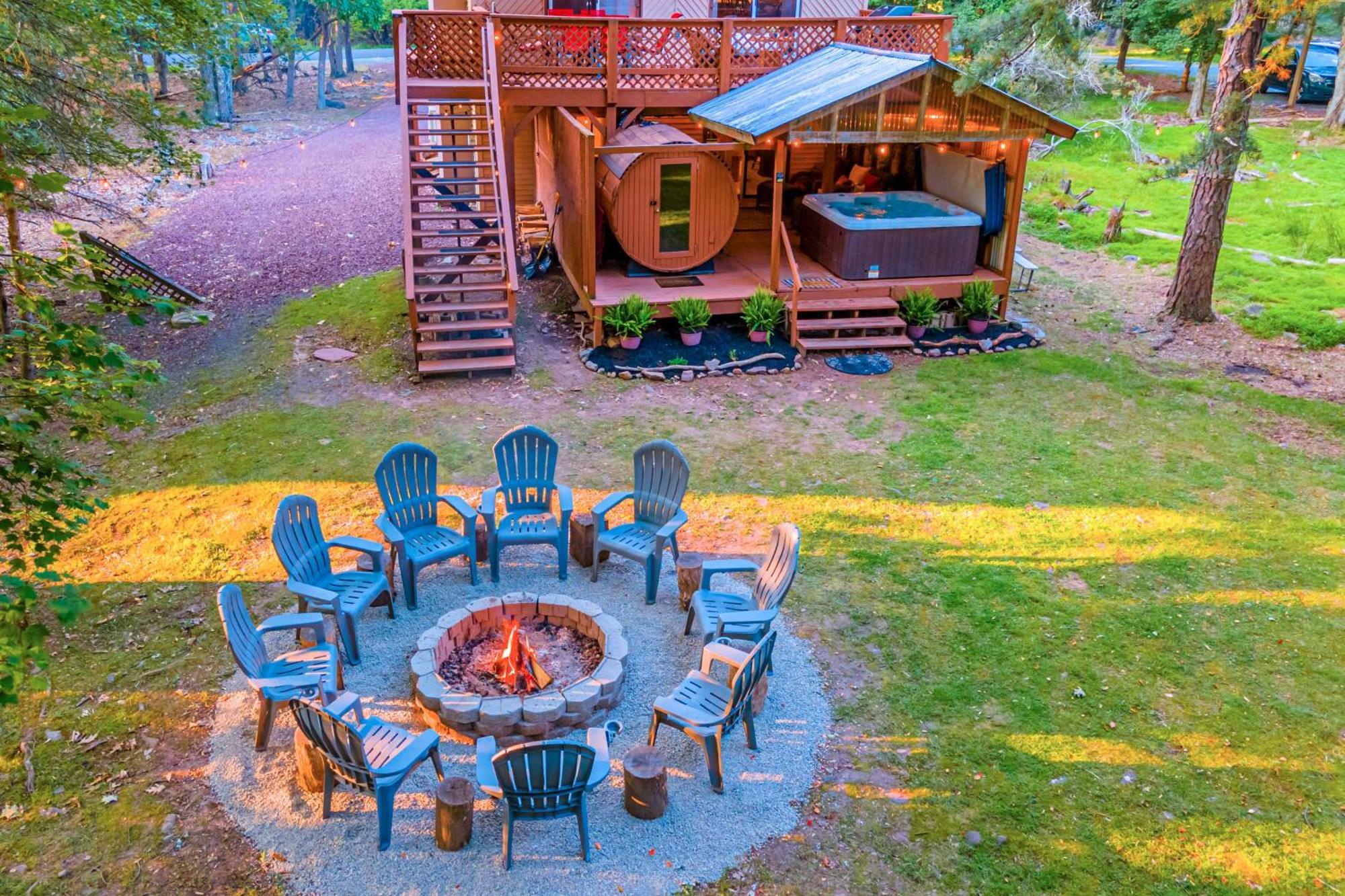 Poconos Ski Retreat With Sauna, Hot Tub, And Game Room Lake Harmony Eksteriør billede