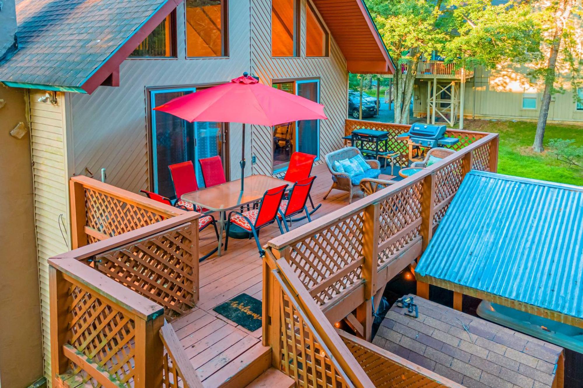 Poconos Ski Retreat With Sauna, Hot Tub, And Game Room Lake Harmony Eksteriør billede