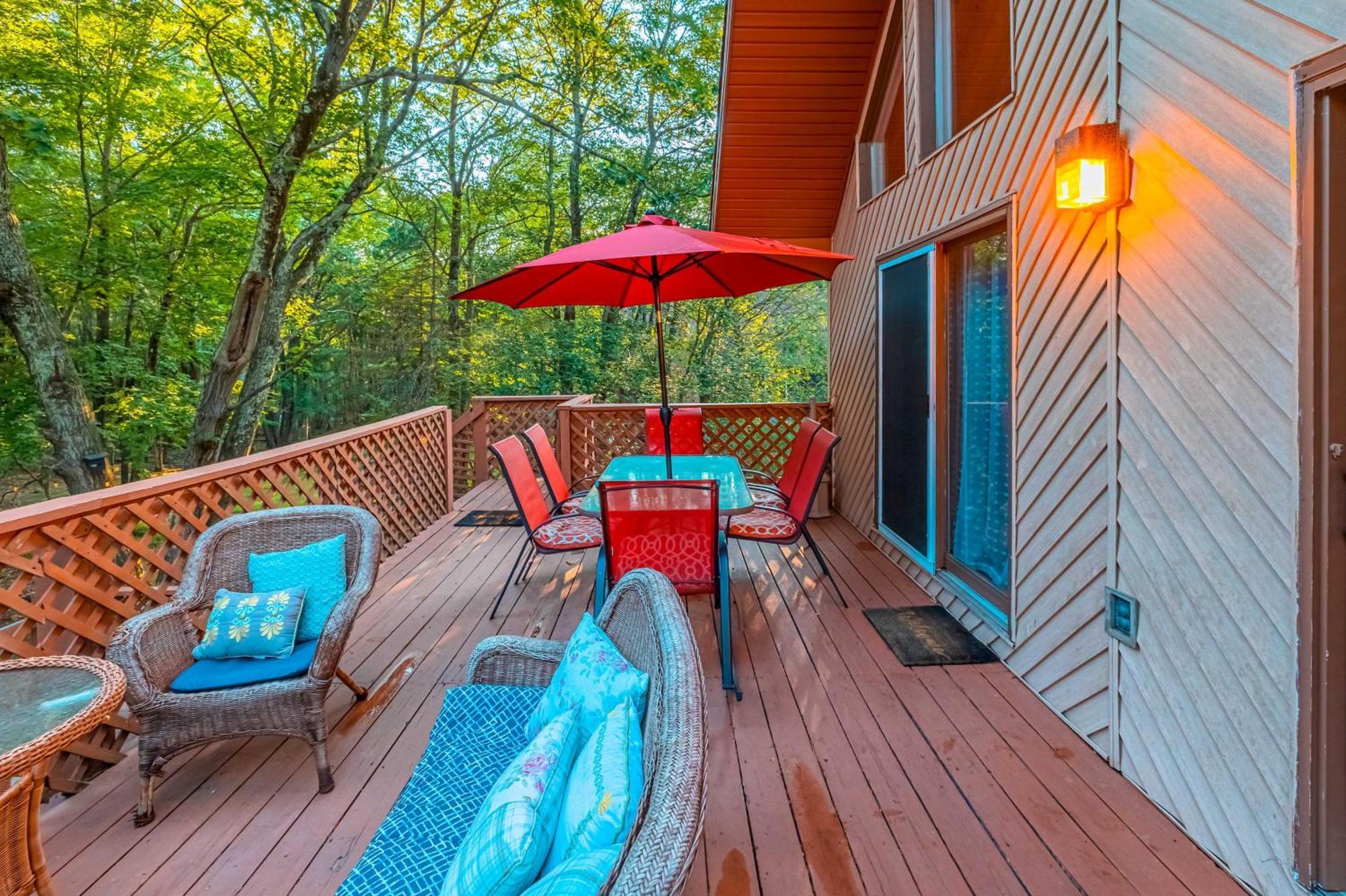 Poconos Ski Retreat With Sauna, Hot Tub, And Game Room Lake Harmony Eksteriør billede