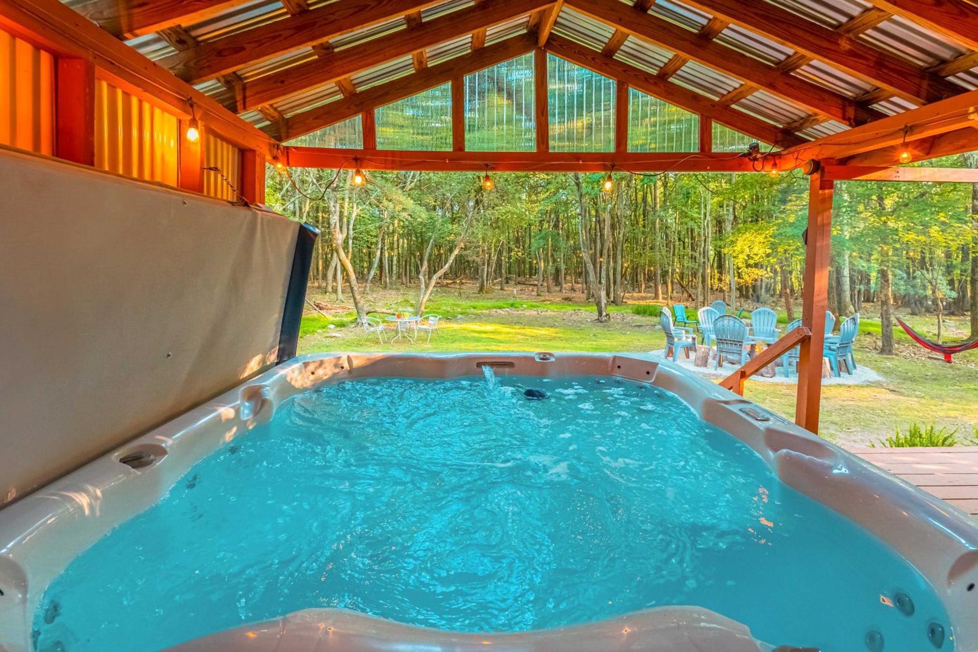 Poconos Ski Retreat With Sauna, Hot Tub, And Game Room Lake Harmony Eksteriør billede