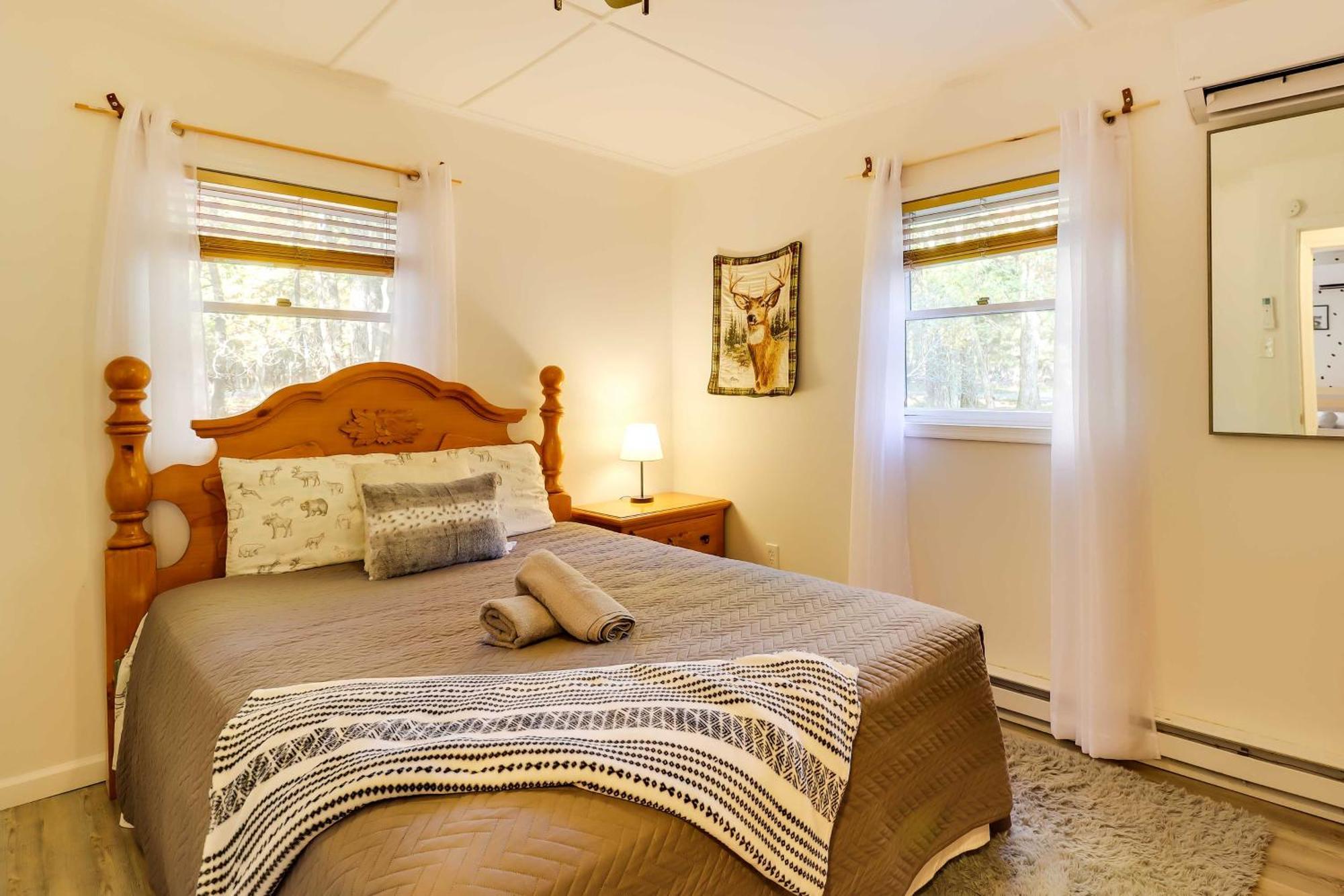 Poconos Ski Retreat With Sauna, Hot Tub, And Game Room Lake Harmony Eksteriør billede